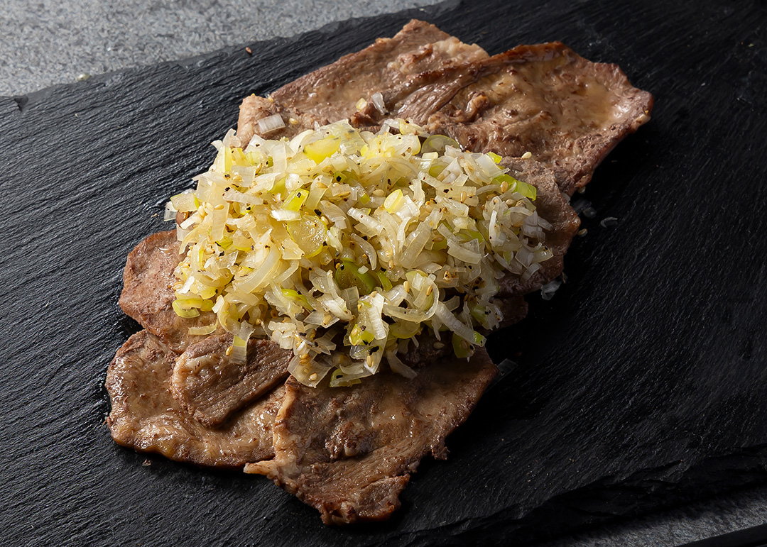 ネギ盛り牛タン