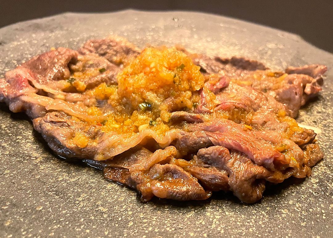 厳選国産牛 でか肩ロース鉄板焼き