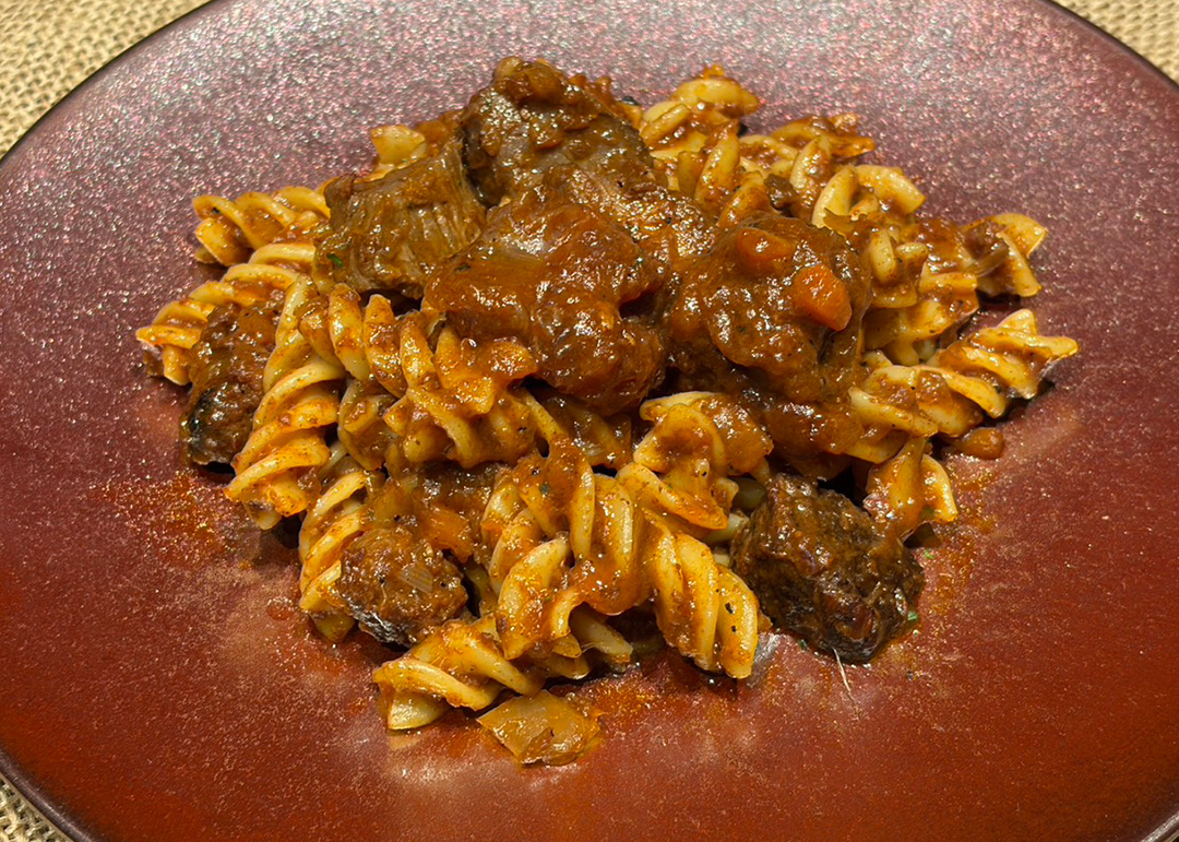 薪焼き牛のラグーパスタ