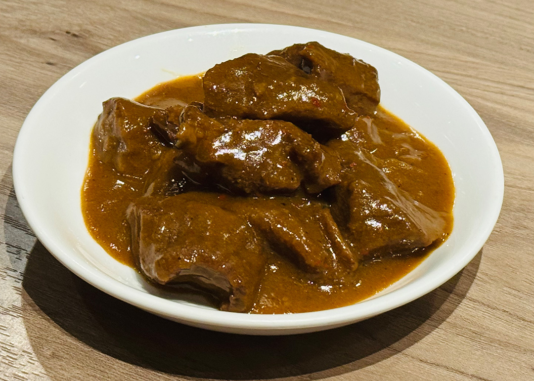 柔らか牛タンゴロゴロカレー煮込み